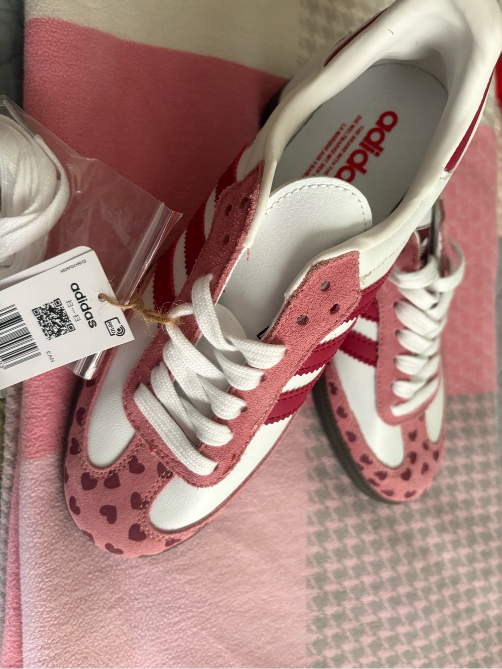 adidas Samba Kids Sneakers in White, Pink & Red - Picture 5 of 5